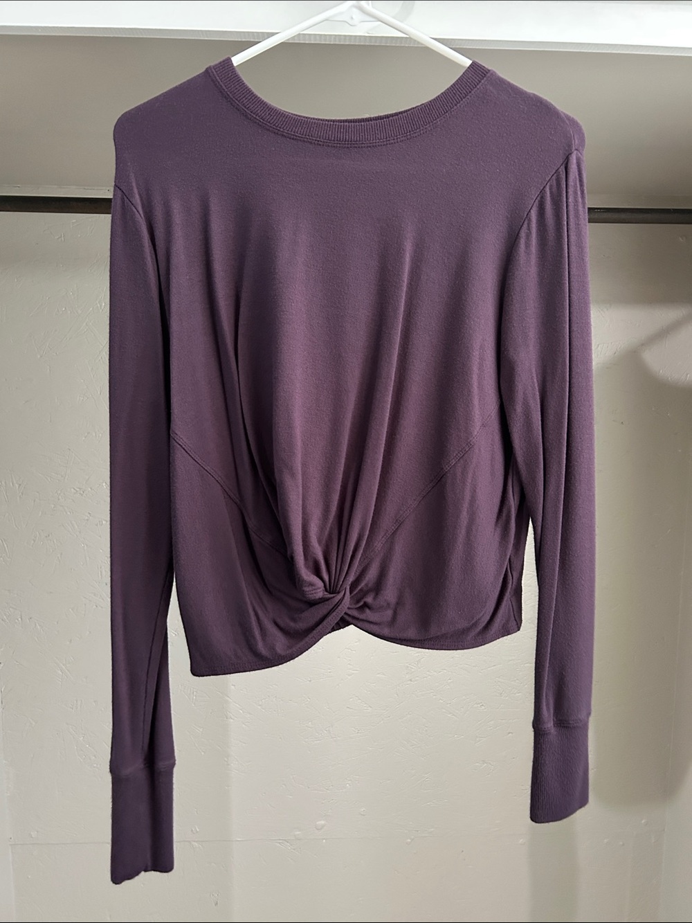 Athleta xs purple twist detail top shirt long sleeve